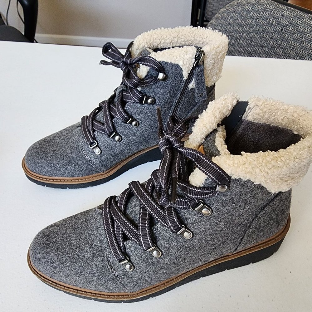 Dr. Scholl's Women Short Lace-Up Zipper Grey Flannel Boots Size 8